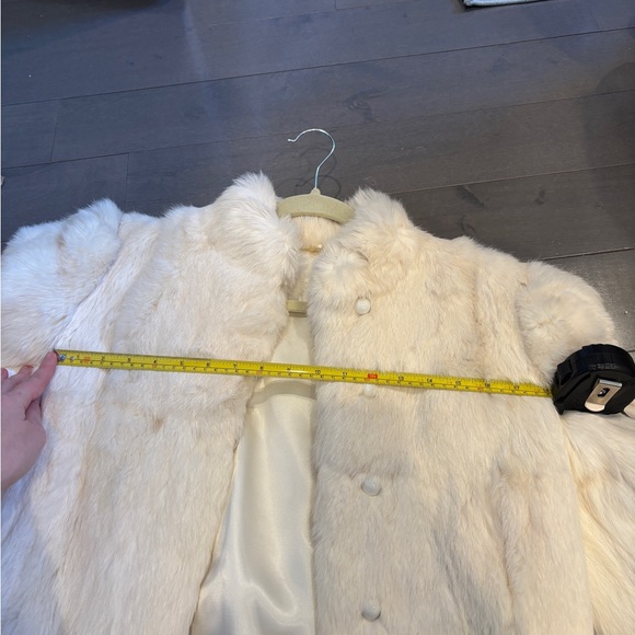 White rabbit fur jacket - Picture 6 of 7